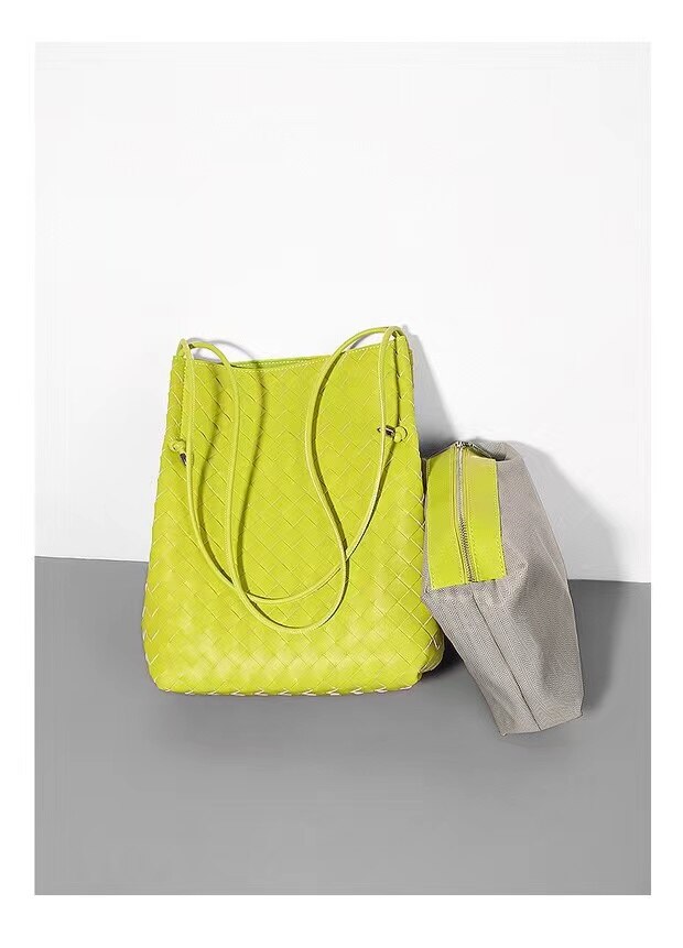 Weave Tote Bucket Bag New High-quality Women's Luxury Brand Designer Handbags Travel Shoulder Bag Phone Purses Braided Bag