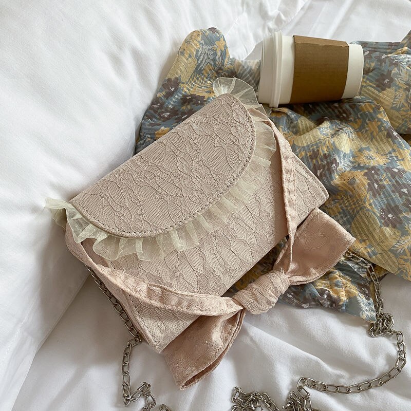 Elegant Fashion Women Shoulder Bags Lace Design Bow Chains Sweet Handbags Retro Flaps Crossbody Bag Trendy Lady Mesh Ruffles Ins