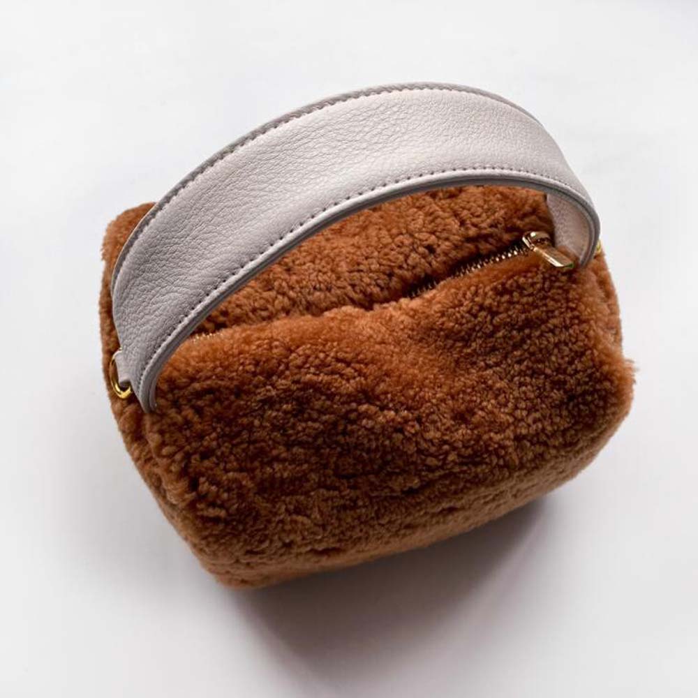 Women Furry Lambswool Handbags Fashion Design Soft Plush Cool Girls Messenger Shoulder Bags Crossbody Ladies Purse Handbags
