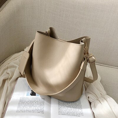 Casual Wide Strap Buckets Bag Designer Women Shoulder Bags Luxury Pu Crossbody Bag Large Capacity Messenger Bag Simply Purses