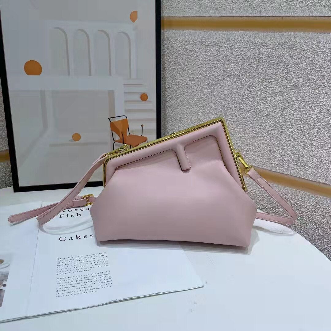 New Female Brand Design Genuine Cowhide Leather Clip Handbag Chain Messenger Bag Clip Clutches Lipstick Mini Bag Women Bag