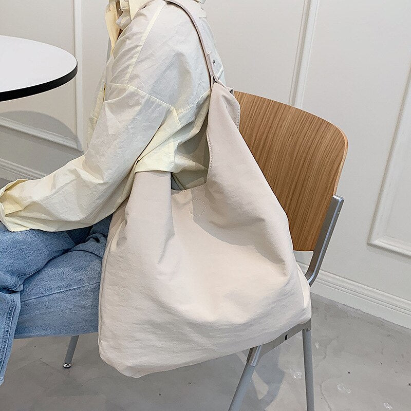 European and American Soft Surface Oxford Cloth Commuter Ladies Shoulder Bag New Style2021fashion Simple Large-capacity Hand Bag