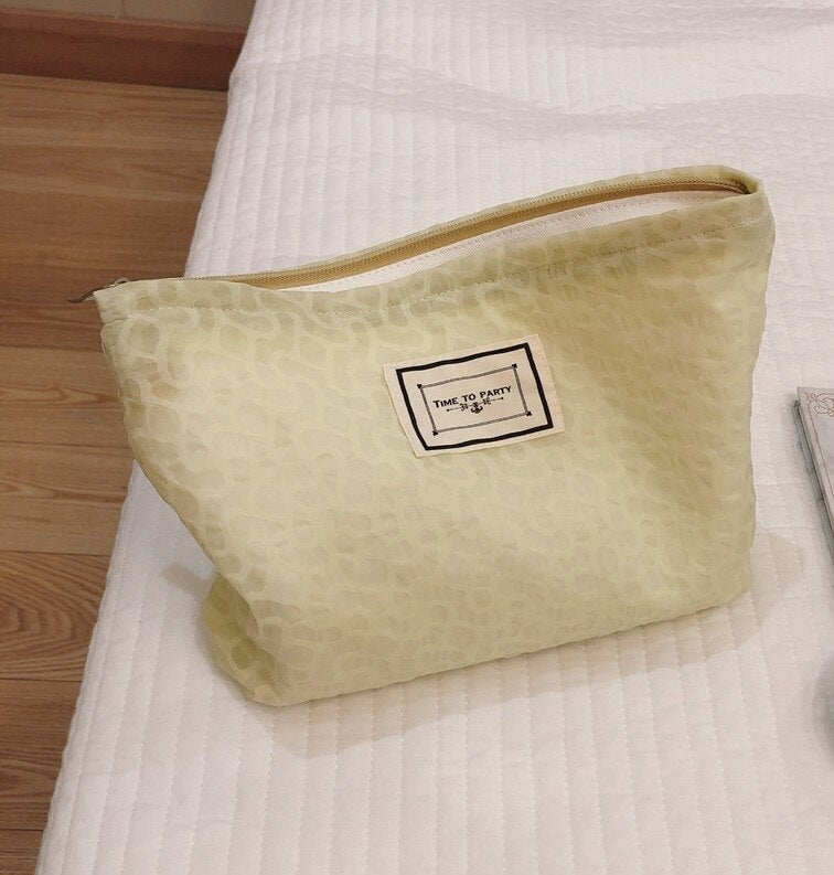 1Pc Summer Flower Makeup Bag For Women Large Floral Cosmetic Bag Girl Pencil Case Travel Makeup Beauty Storage Organizer Handbag