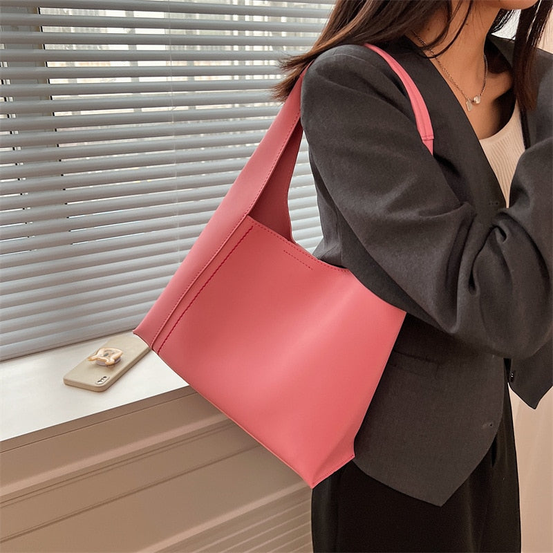 Light Luxury Designer Female Shoulder Bags New Fashion Trend Underarm Pack Ins Wild Travel Handbags Solid Color Women Bucket Bag