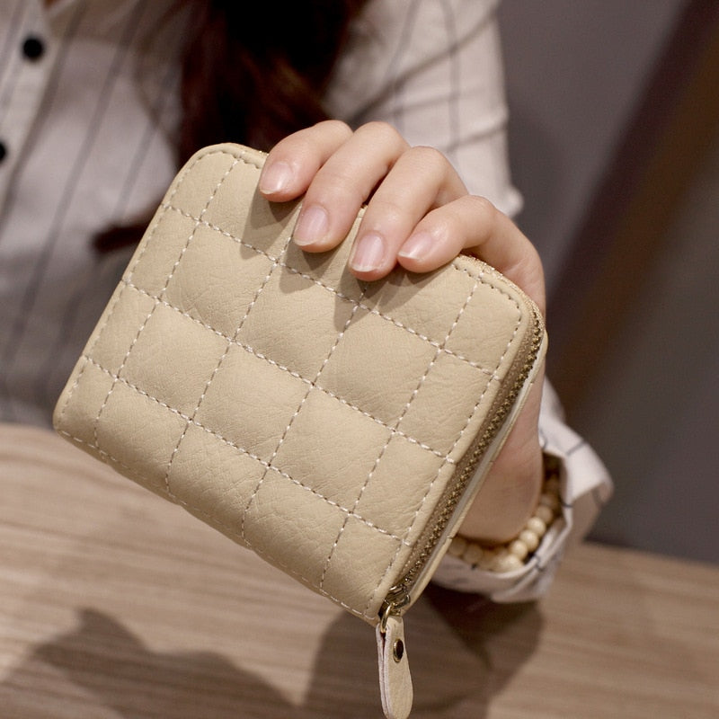 Geestock Fashion Organ Card Holder Wallets for Women Lingge Short Purse Simple Generous Ladies Zipper Wallet Credit Holders