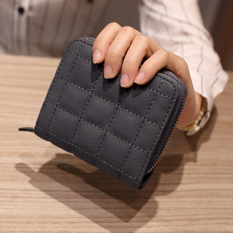Geestock Fashion Organ Card Holder Wallets for Women Lingge Short Purse Simple Generous Ladies Zipper Wallet Credit Holders