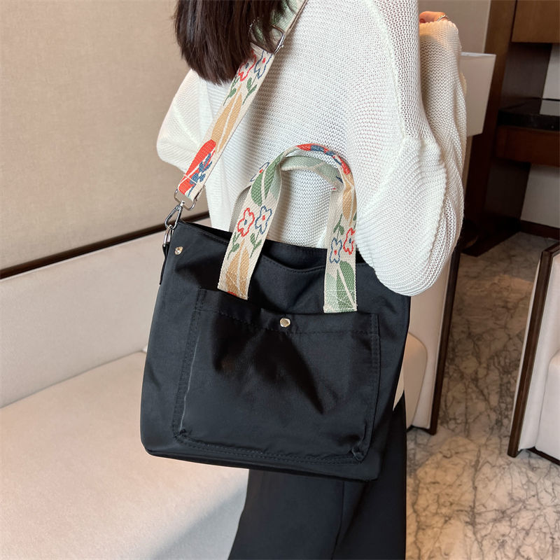 Nylon Tote Bag Waterproof Oxford Cloth Large Bag Nylon Tote Bag Handbag Women Simple Commuter Large-capacity Shoulder Bag