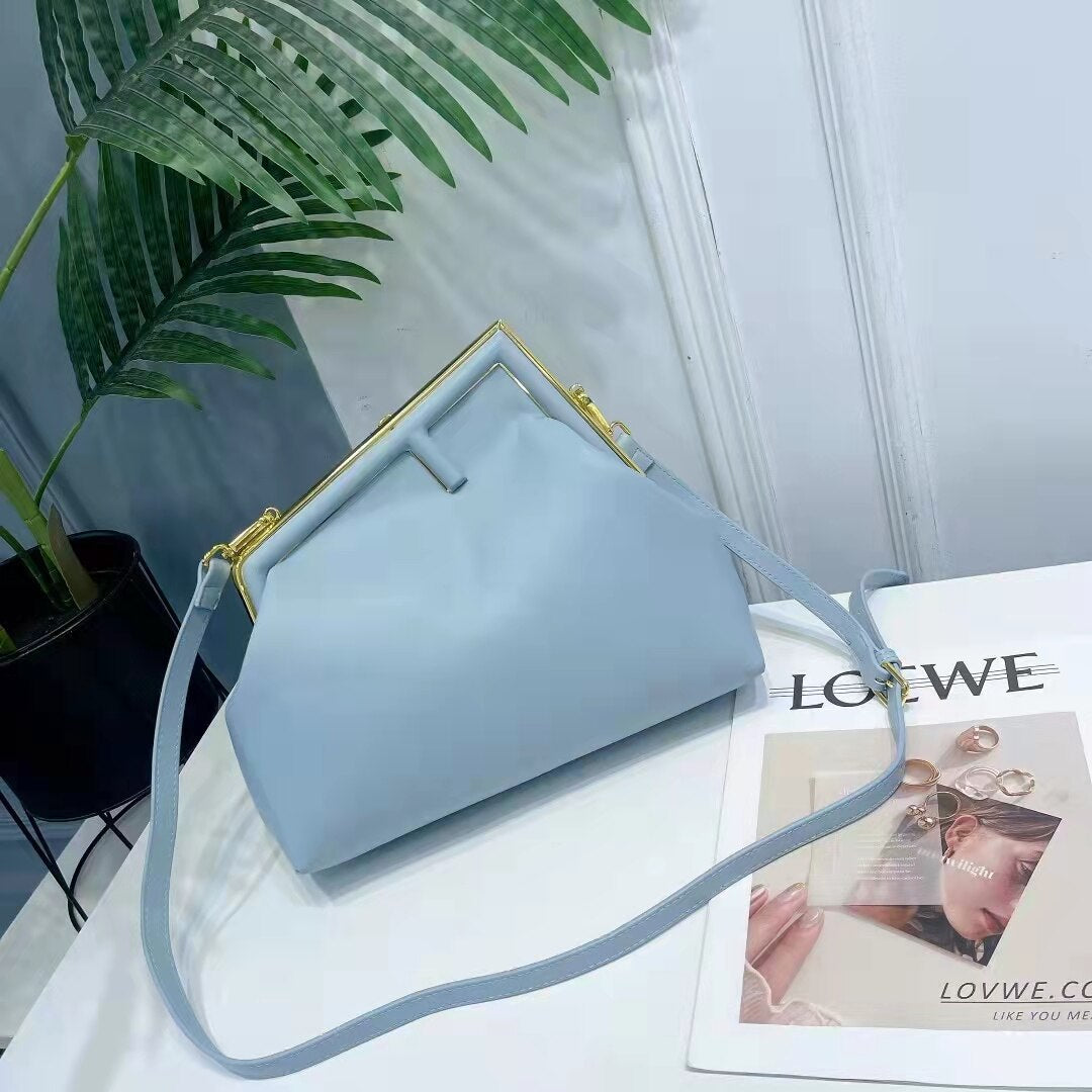 New Female Brand Design Genuine Cowhide Leather Clip Handbag Chain Messenger Bag Clip Clutches Lipstick Mini Bag Women Bag