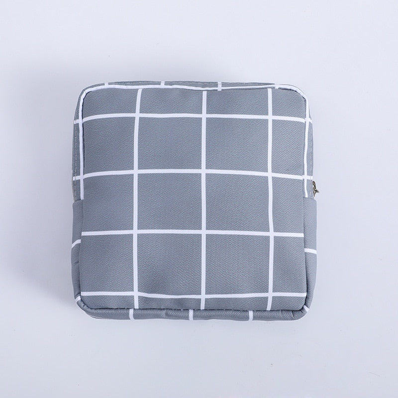 1PCS Women Cosmetic Bag Case Necessary Cute Travel Organizer Fashion Girl Lipstick Sanitary Pads Toiletry Bags Makeup Pouch