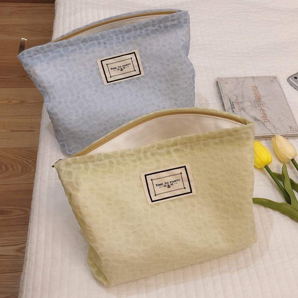 1Pc Summer Flower Makeup Bag For Women Large Floral Cosmetic Bag Girl Pencil Case Travel Makeup Beauty Storage Organizer Handbag