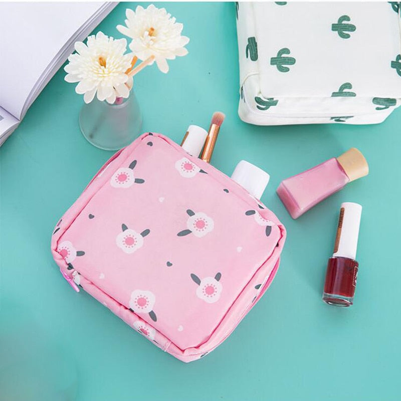 1PCS Women Cosmetic Bag Case Necessary Cute Travel Organizer Fashion Girl Lipstick Sanitary Pads Toiletry Bags Makeup Pouch