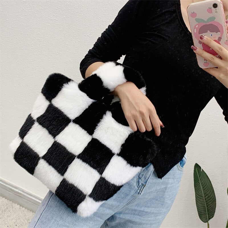 Autumn/winter new chessboard design Fur lady bag imitation fur handbag with crossbody chain