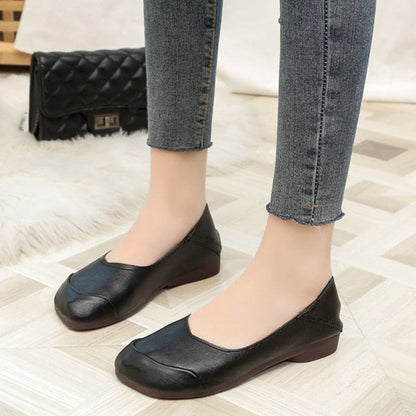 LLOGAI Woman Casual square toe flats sneakers ballet shoe women solid shallow slip on loafers soft pu leather grandma shoe femme