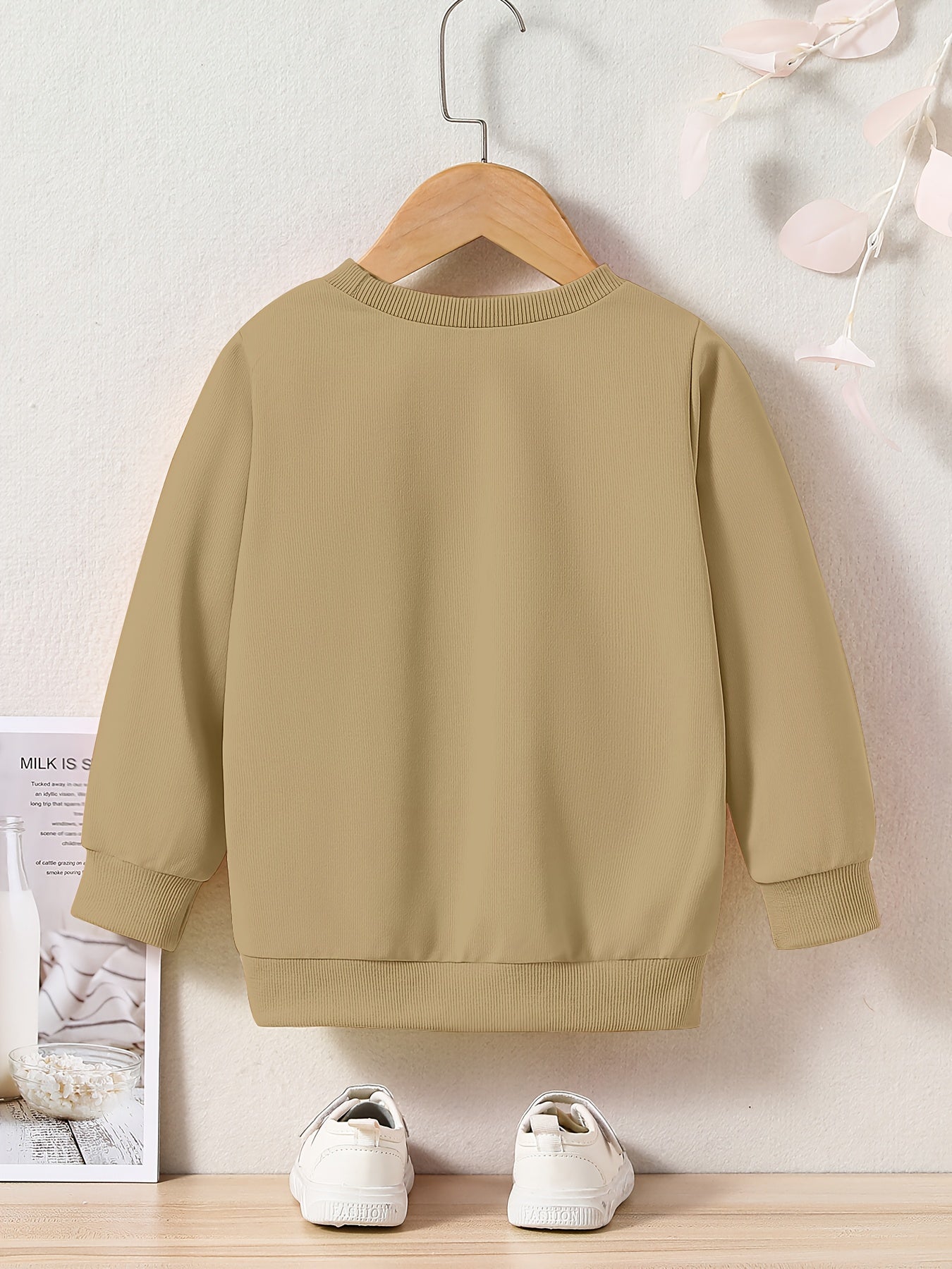Boys Pure Cotton Cute Car Print Round Neck Comfortable Casual Long Sleeve Sweatshirt For Spring And Autumn And Winter Cozy & Versatile Sweatshirt Top For Indoors & Outdoors