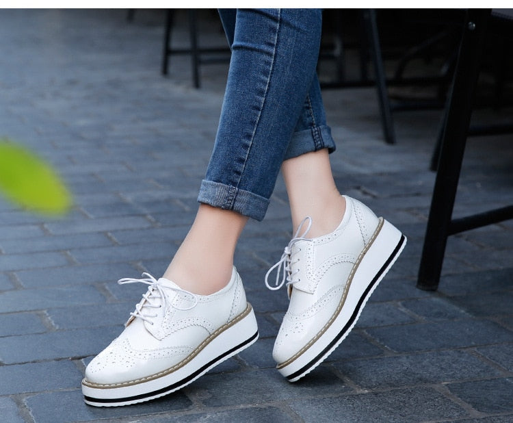 Spring Autumn Flat Oxford Shoes For Women Platform Shoes Woman Brogue Patent Leather Flats Lace Up Women Shoes Female