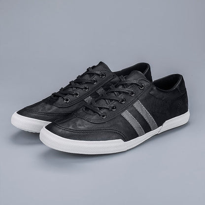 YITU Luxury Low top Men Vulcanize Shoes Autumn New Leather Casual Shoes Korean Breathable Black lace-up Sneaker Shoes