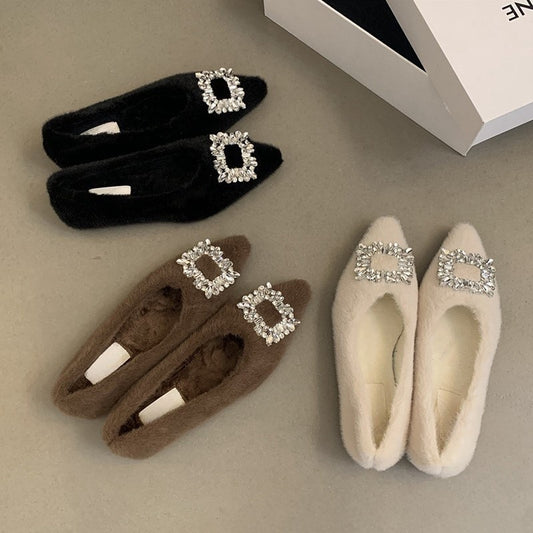 2025  Flat-bottomed pointed rhinestone single shoes that cycle in love! Korean version of temperament wears hairy shoes for women