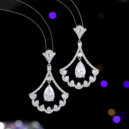 2025 New new heavy industry earrings, exquisite super flash inlaid zircon temperament silver needle versatile dinner bride earrings women