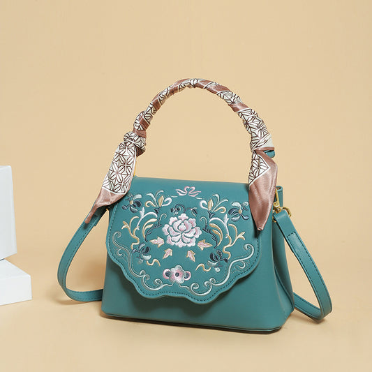 2025 Bag autumn women's popular new fashion Chinese style embroidery literary messenger bag niche high-end shoulder bag women