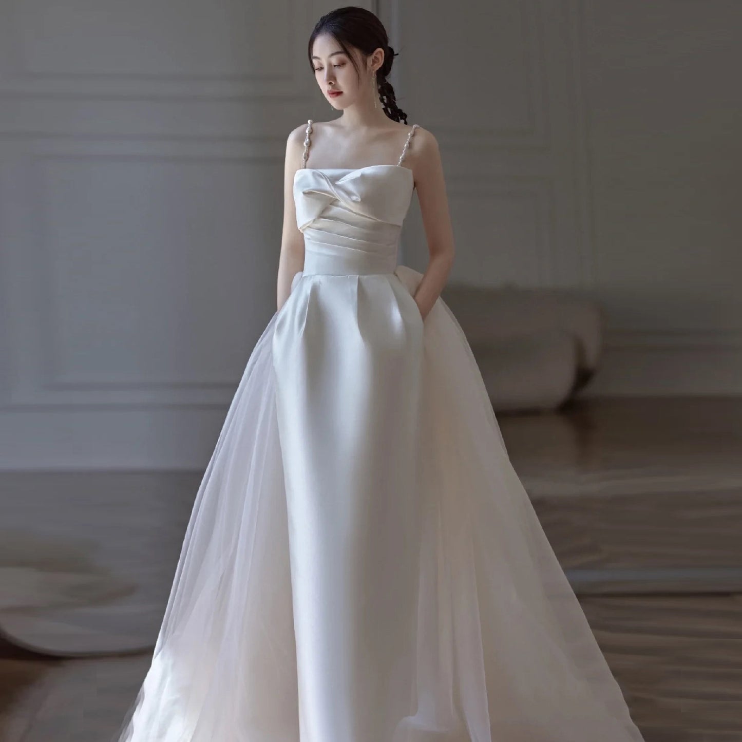 2025 Light wedding dress  new Mori bride simple high-end satin bow suspender collar certificate engagement dress dress