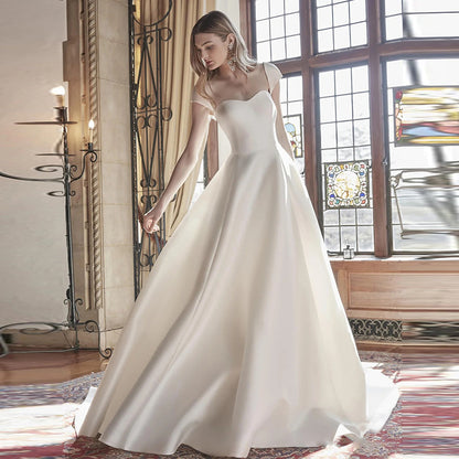2025 retro light wedding dress  new tube top one-word shoulder out yarn temperament satin white evening dress skirt women