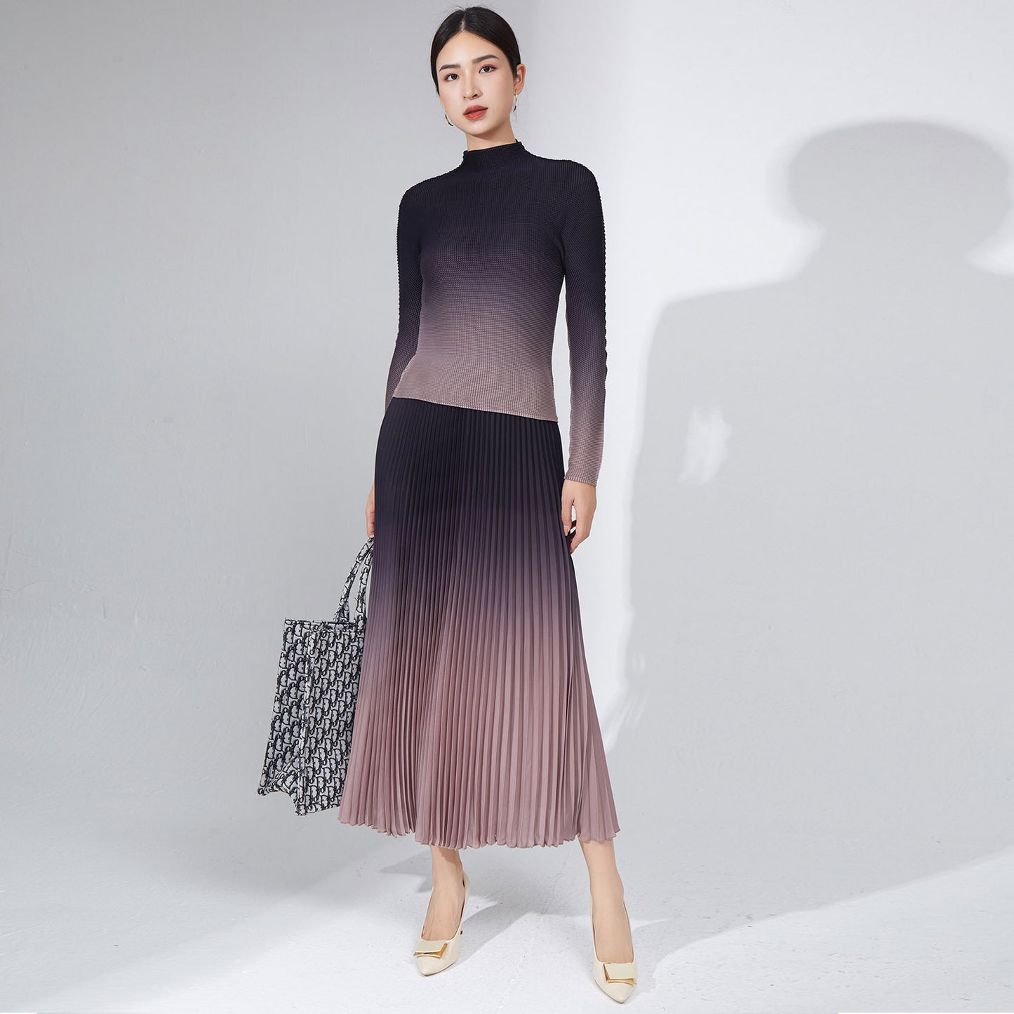 2025 Fashion pleated suit women's autumn clothing high-quality two-piece set processing custom-made 2025 Popular trade big-name women's clothing foundry