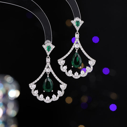 2025 New new heavy industry earrings, exquisite super flash inlaid zircon temperament silver needle versatile dinner bride earrings women
