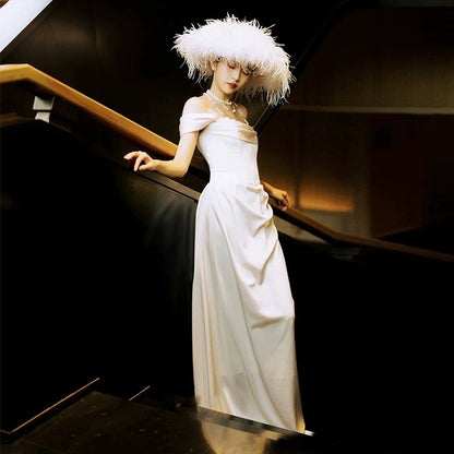 2025 One-word shoulder light wedding dress  retro bride Hepburn style out yarn temperament thin satin small trailing evening dress