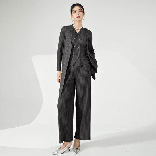 2025 Fashion suit, women's clothing, high-end three-piece set, autumn temperament, commuting design, pleated wear, a complete set