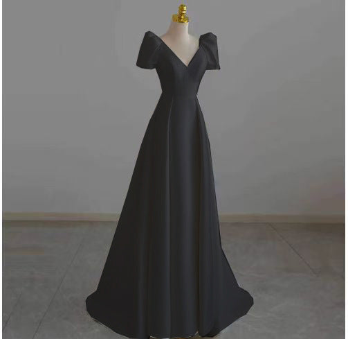 2025 Simple light wedding dress  new satin bride wedding atmosphere  Hepburn style retro light yarn going out yarn women