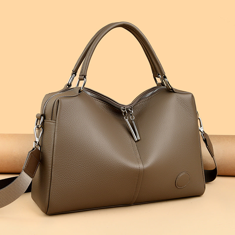 2025 Leather bag autumn women's popular new fashion temperament handbag high sense large capacity niche messenger bag women