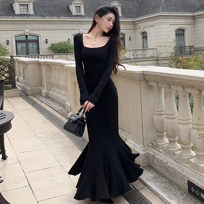 2025 black square neck long-sleeved dress women's autumn 2025 new temperament waist Spice girl hip-wrapped fishtail dress