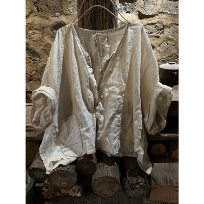 2025    23/4/Half Dust/Literary Retro Linen Hand Sewn Thread Breasted Loose Shoulder Shoulder Shirt