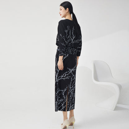 2025 Fashion Women's High-end Suit Light Luxury Age Reduction Bat Sleeve Skinny Top Split Skirt Two-piece Set