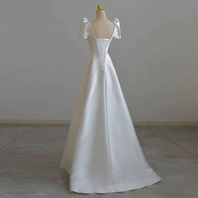2025 Simple light wedding dress  new satin bride wedding atmosphere  Hepburn style retro light yarn going out yarn women