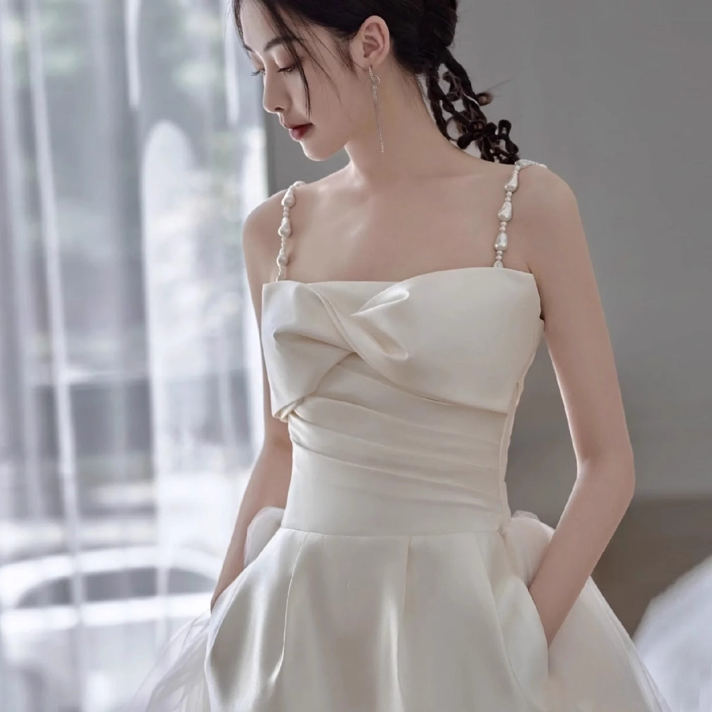 2025 Light wedding dress  new Mori bride simple high-end satin bow suspender collar certificate engagement dress dress