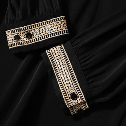 2025 Hollow embroidered silk T-shirt 19MM elastic satin mulberry silk fashion temperament thin v-neck small top black women's clothing