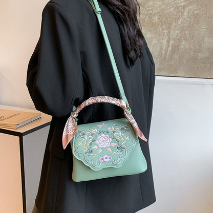2025 Bag autumn women's popular new fashion Chinese style embroidery literary messenger bag niche high-end shoulder bag women