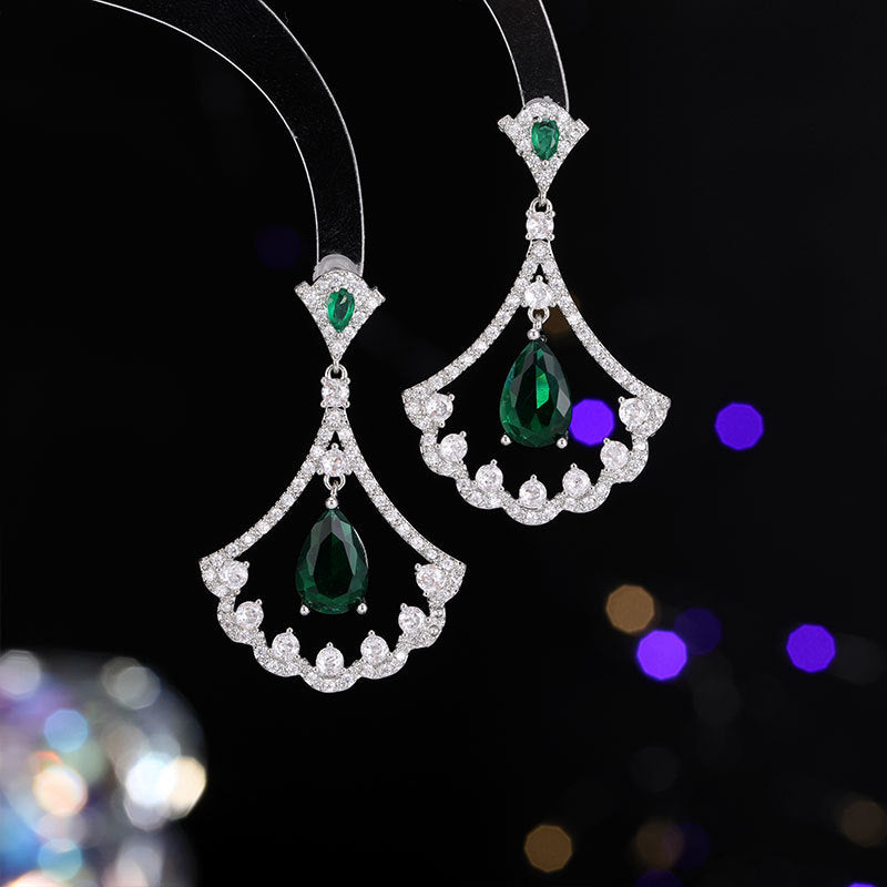 2025 New new heavy industry earrings, exquisite super flash inlaid zircon temperament silver needle versatile dinner bride earrings women