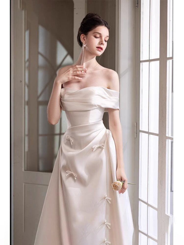 2025 light wedding dress bride  new high-end satin door yarn simple one-word shoulder engagement robe dress