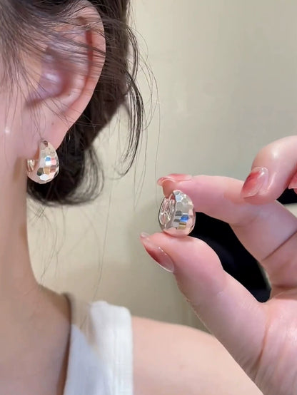 sparkling metal water drop ear buckle women's niche design versatile earrings light luxury high-end silver needle earrings