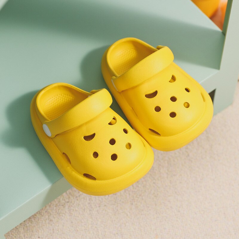 xiangtuibao Summer Children's Slippers Outdoor Beach Boys Girls Hole Shoes EVA Comfortable Soft Slides Home Non-slip Breathable Baby Sandals