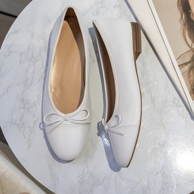 xiangtuibao   New Breathable Flats Luxury Designer Leather Shoes Big size women's shoes 35-42 Elegant Comfortable Lady Work Party Shoes