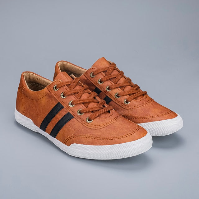 YITU Luxury Low top Men Vulcanize Shoes Autumn New Leather Casual Shoes Korean Breathable Black lace-up Sneaker Shoes