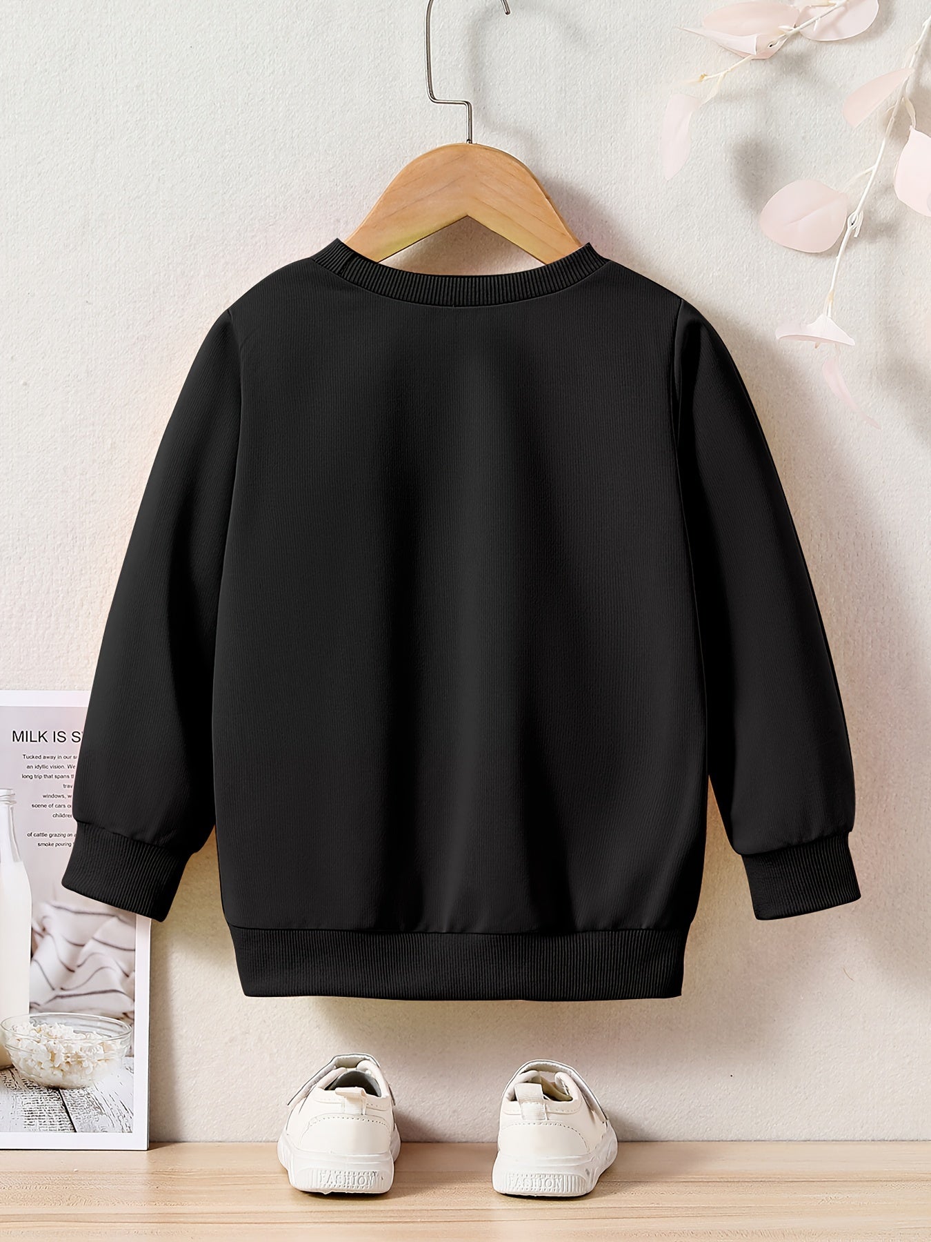 Boys Pure Cotton Cute Car Print Round Neck Comfortable Casual Long Sleeve Sweatshirt For Spring And Autumn And Winter Cozy & Versatile Sweatshirt Top For Indoors & Outdoors