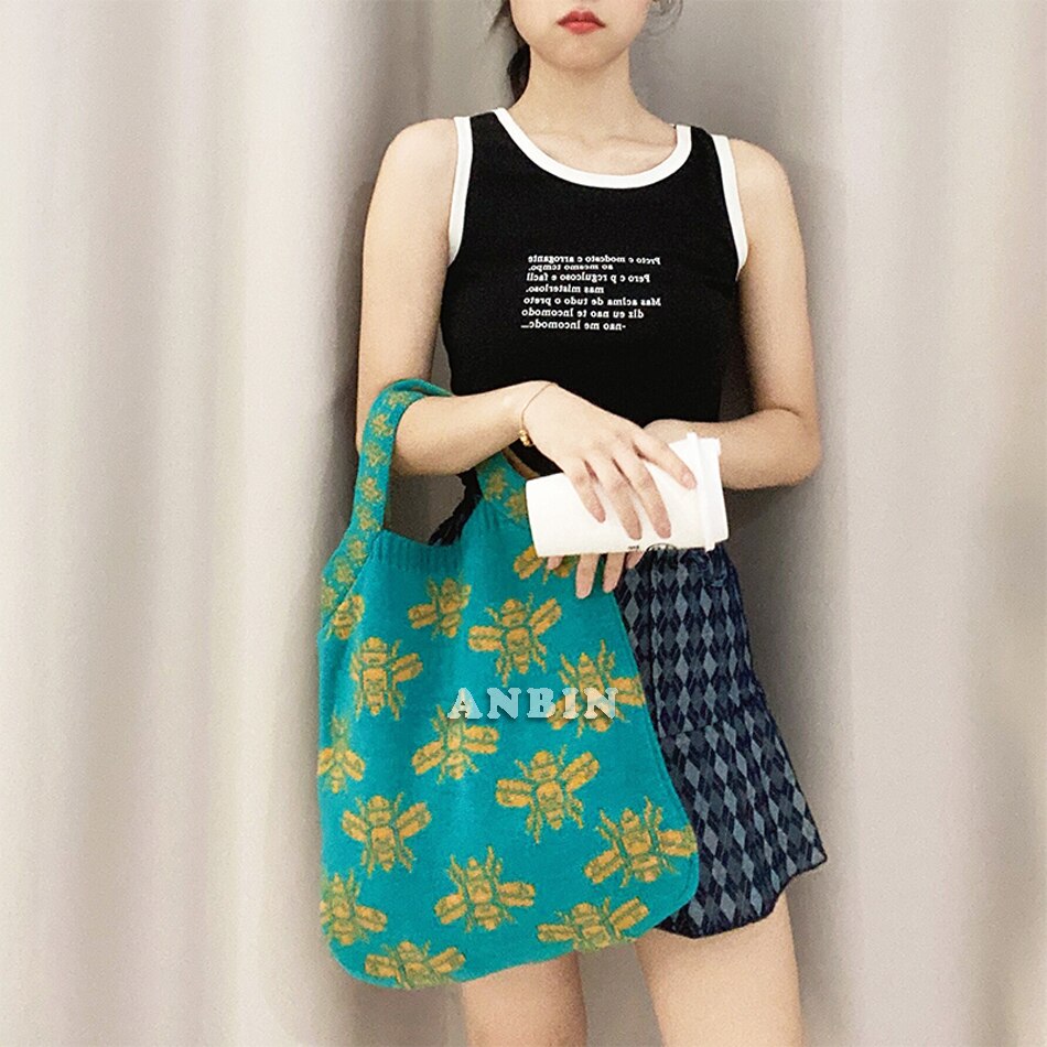 Female Clash Color Wrist Bags Jacquard Bee Animal Woolen Knitted Shoulder Casual Vintage Chic Big Capacity Totes Handbag Ladies