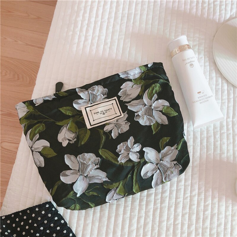 1 Pc Vintage Flower Jacquard Cloth Cosmetic Bag for Women Makeup Organizer Bag Canvas Large Capacity Zipper Lady Handbag