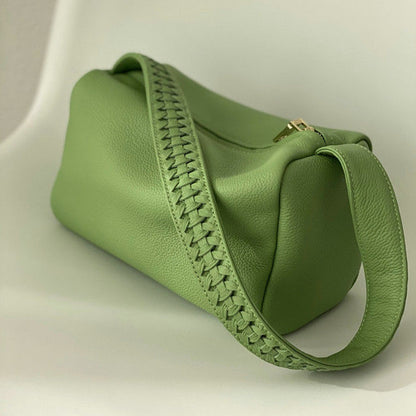 New Version Of Woven Wide Shoulder Straps Thick First Layer Cowhide Women Hand-Held Pillow Bread Bag Green Shoulder Underarm Bag