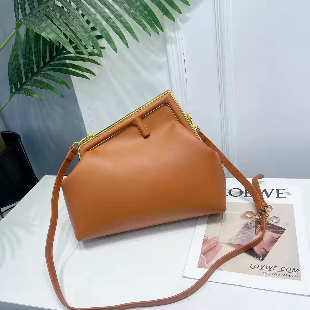 New Female Brand Design Genuine Cowhide Leather Clip Handbag Chain Messenger Bag Clip Clutches Lipstick Mini Bag Women Bag
