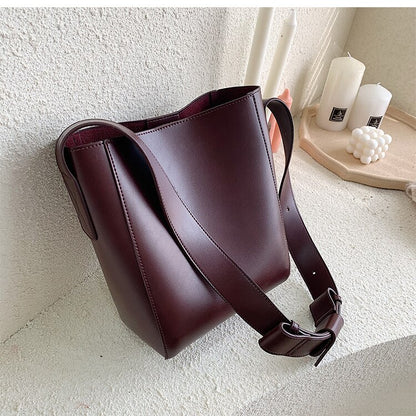 Casual Wide Strap Buckets Bag Designer Women Shoulder Bags Luxury Pu Crossbody Bag Large Capacity Messenger Bag Simply Purses